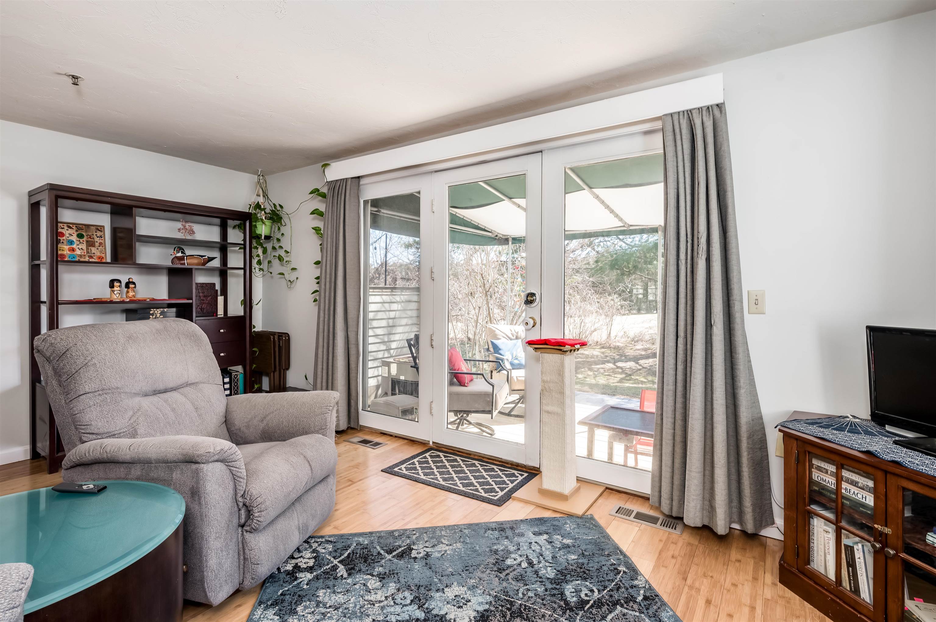 22 Surrey Run Dover, NH 03820 - Photo 9 of 30