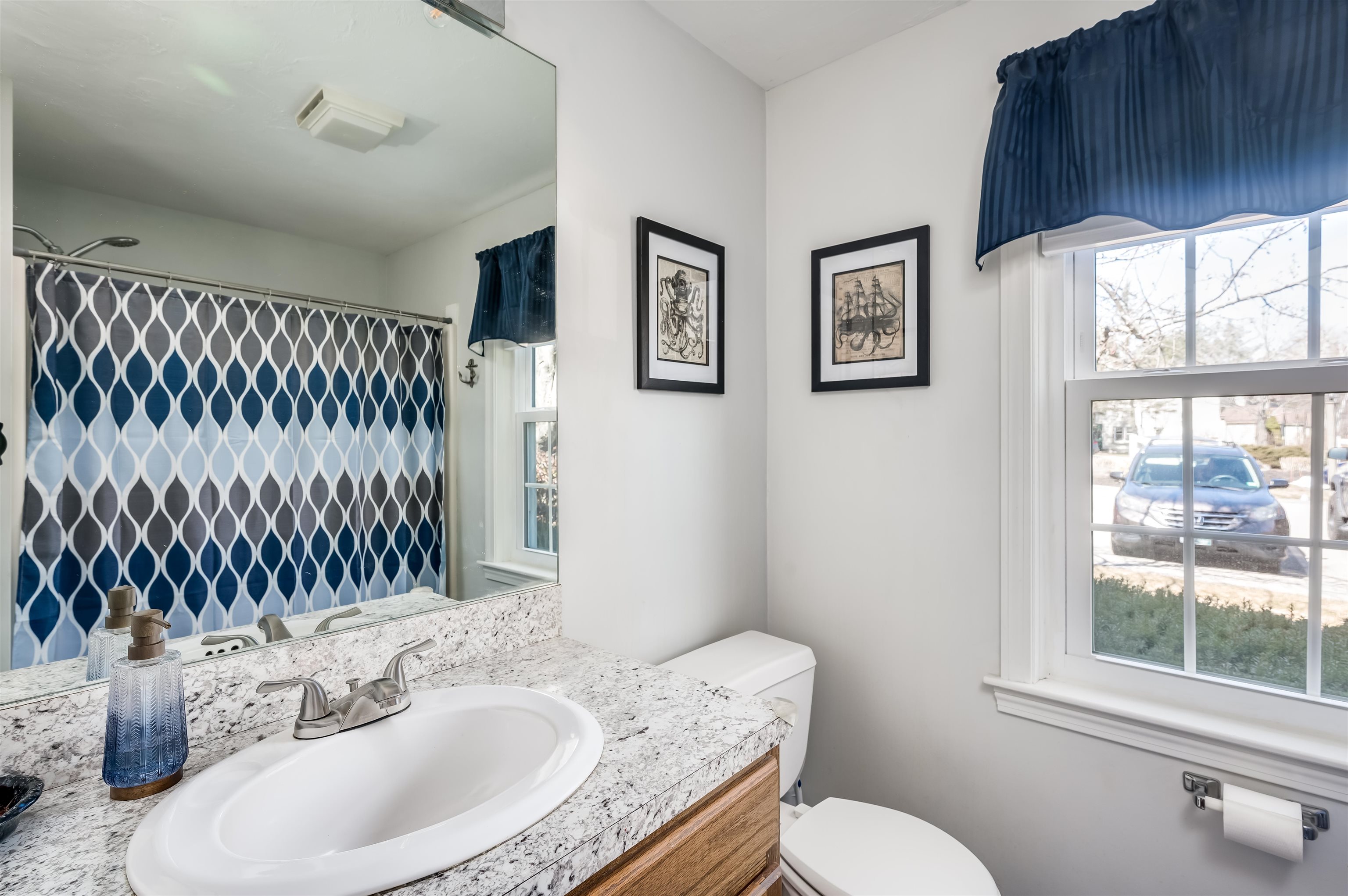 22 Surrey Run Dover, NH 03820 - Photo 10 of 30