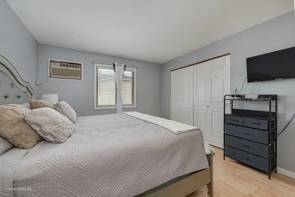 $174,000 | 370 Echo Lane, Unit 3, Aurora, IL 60504