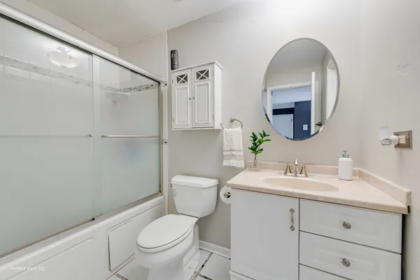 $174,000 | 370 Echo Lane, Unit 3, Aurora, IL 60504