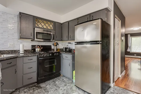 $174,000 | 370 Echo Lane, Unit 3, Aurora, IL 60504