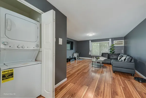 $174,000 | 370 Echo Lane, Unit 3, Aurora, IL 60504