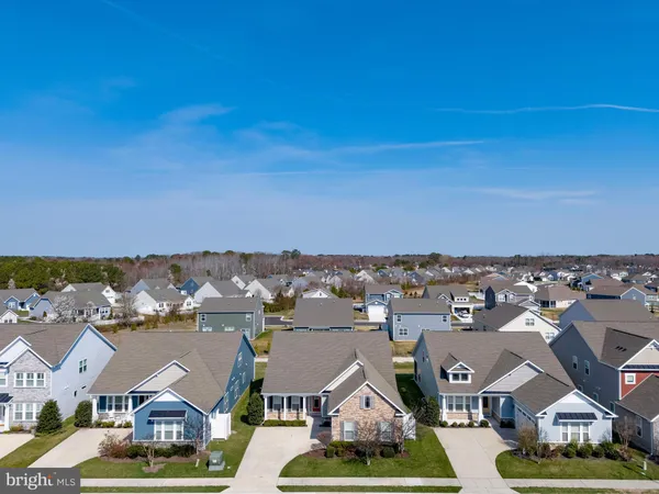 $949,900 | 27 Fogland Lane, Ocean View, DE 19970