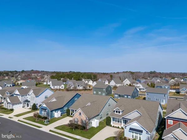 $949,900 | 27 Fogland Lane, Ocean View, DE 19970