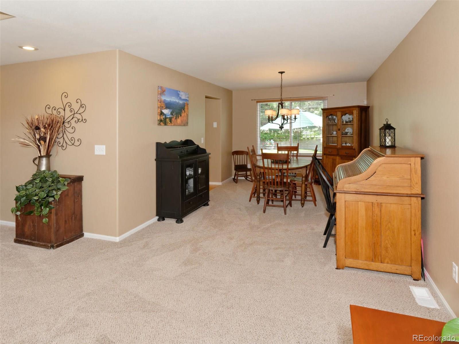 10216 Silver Maple Circle Highlands Ranch, CO 80129 - Photo 13 of 35 Gallery Image 13