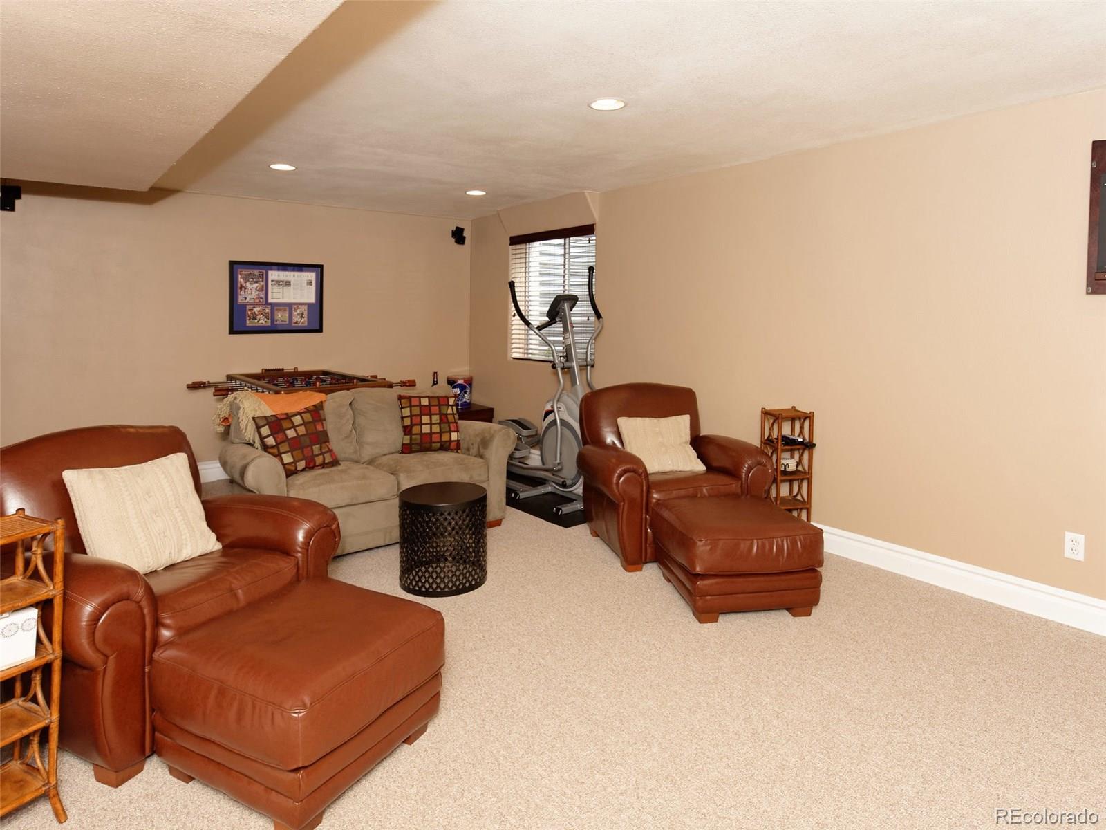 10216 Silver Maple Circle Highlands Ranch, CO 80129 - Photo 32 of 35 Gallery Image 32