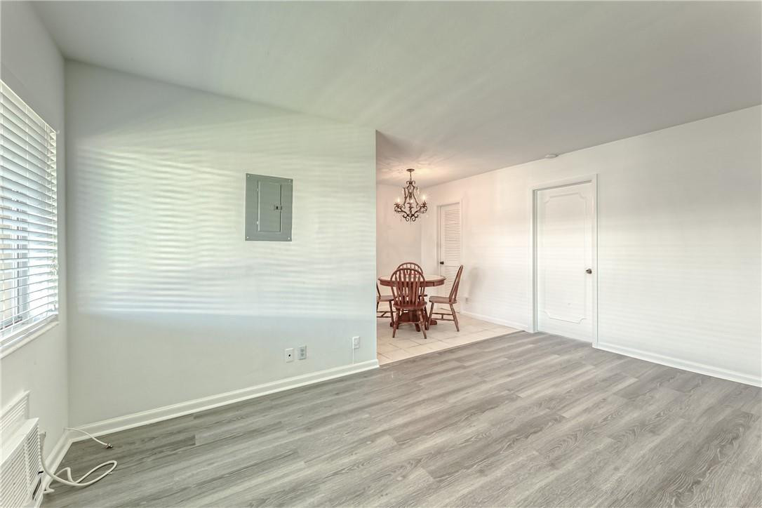 11 Southwest 4th Avenue, Unit 34 Boca Raton, FL 33432 - Photo 9 of 47 Living Room to Dining Area