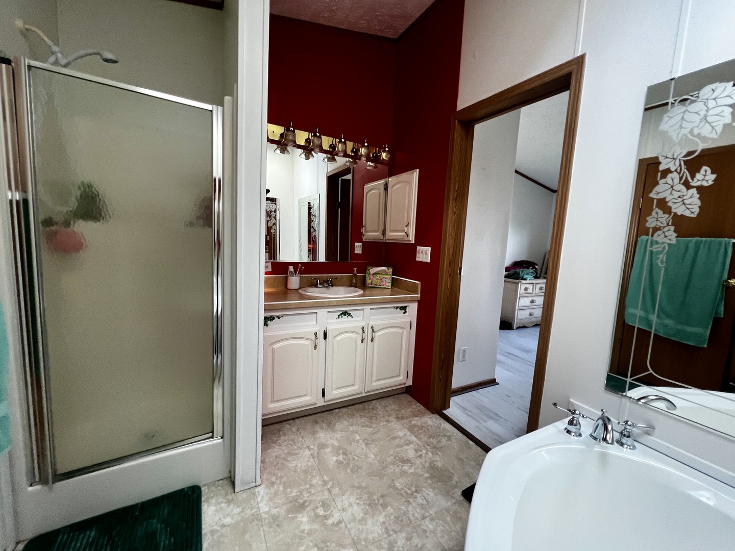 1074 Lakeview Road Elgin, IL 60123 - Photo 11 of 26 Gallery Image 11