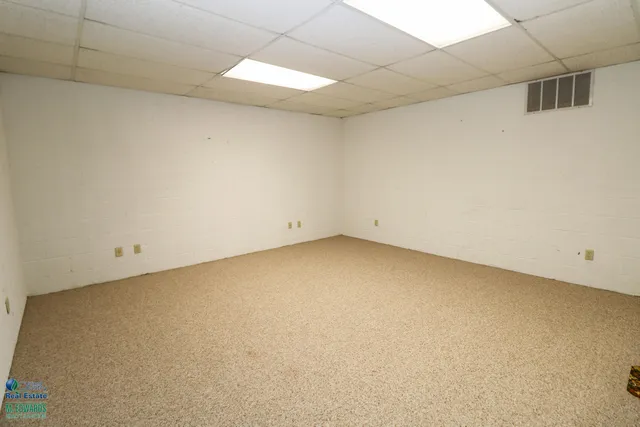 an empty room with a empty space