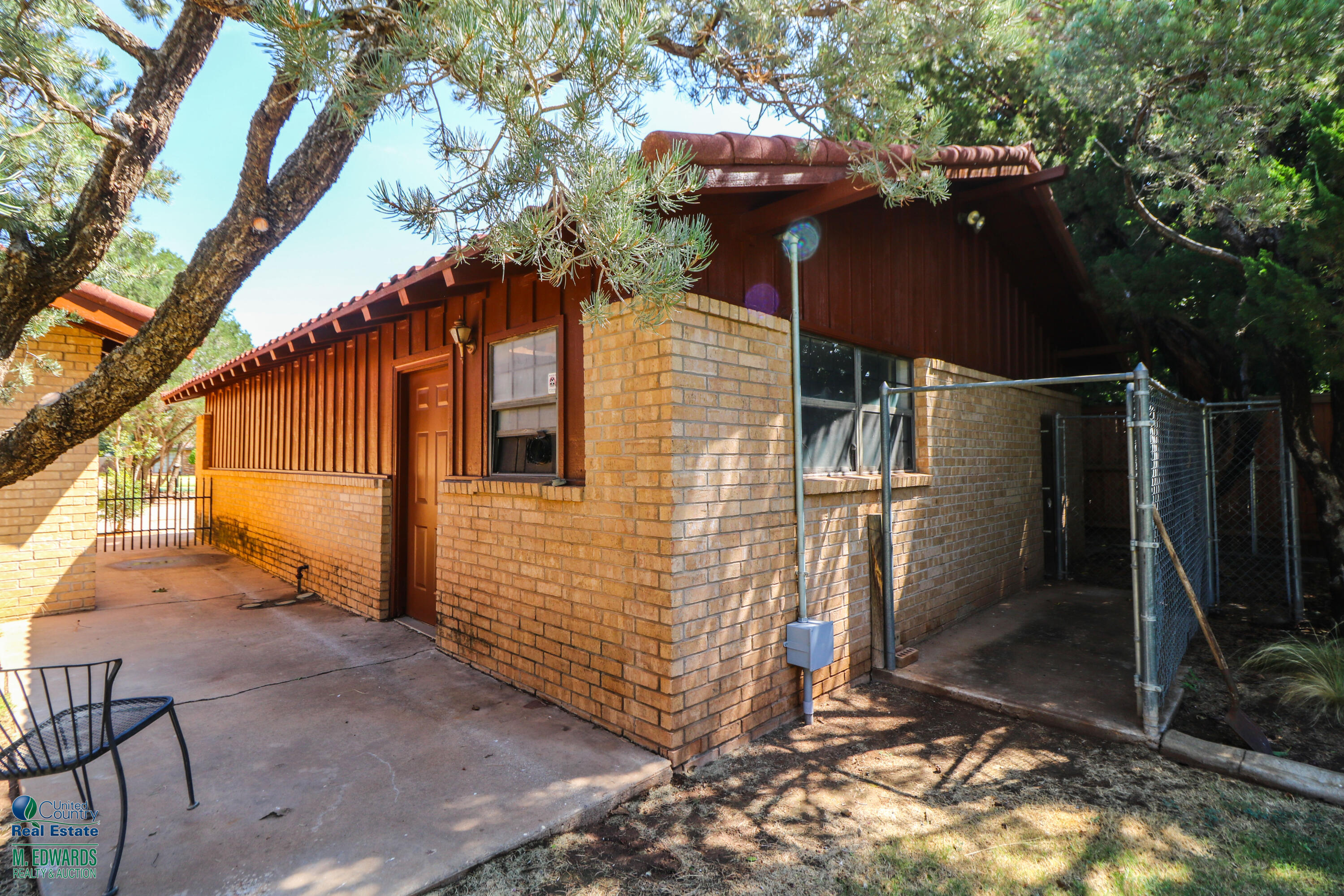 214 East 26th Street Littlefield, TX 79339 - Photo 27 of 28 2nd garage w/living area