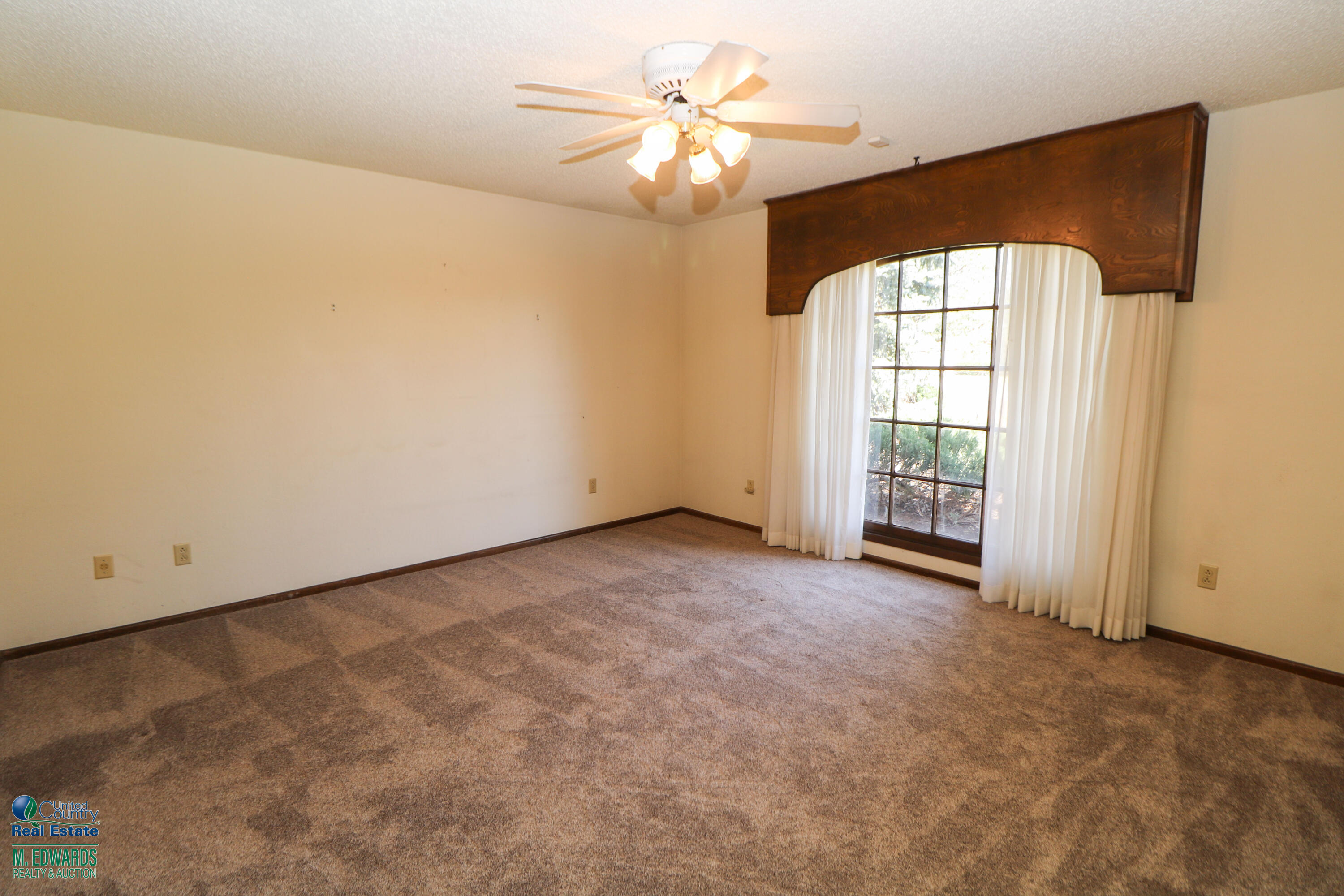 214 East 26th Street Littlefield, TX 79339 - Photo 4 of 28 Bed 1-1