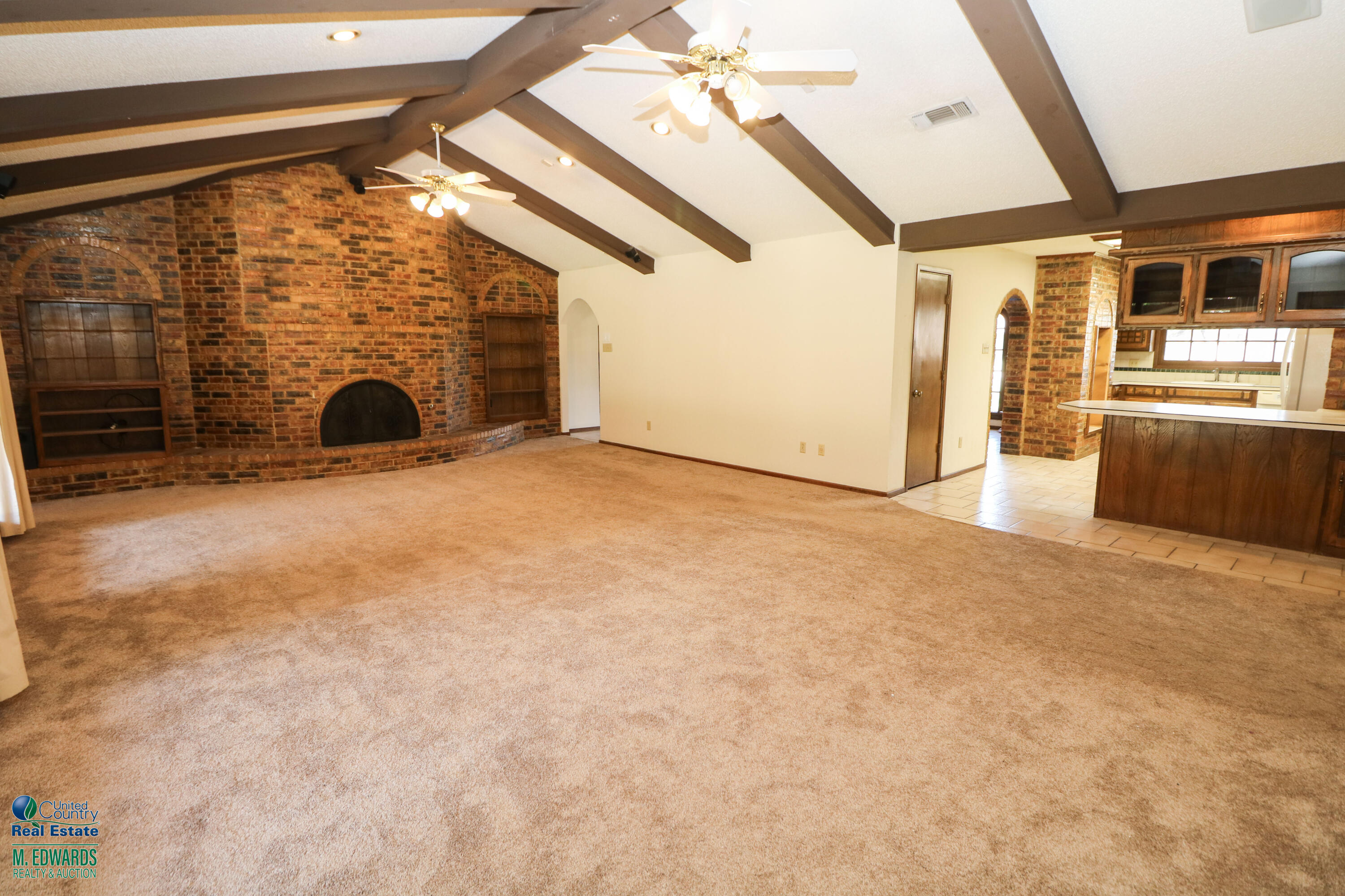 214 East 26th Street Littlefield, TX 79339 - Photo 10 of 28 Lviving Room 3