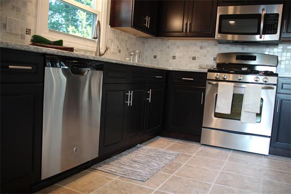 208 River Road Winthrop, MA 02152 - Photo 2 of 20 Gallery Image 2