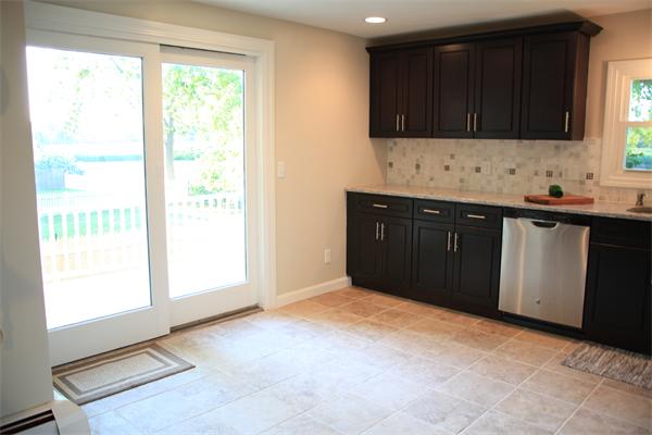 208 River Road Winthrop, MA 02152 - Photo 4 of 20 Gallery Image 4