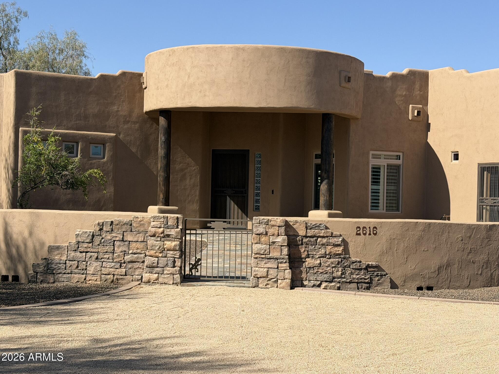 2616 West Canyon Road Phoenix, AZ 85086 - Photo 8 of 45 a view of front a house