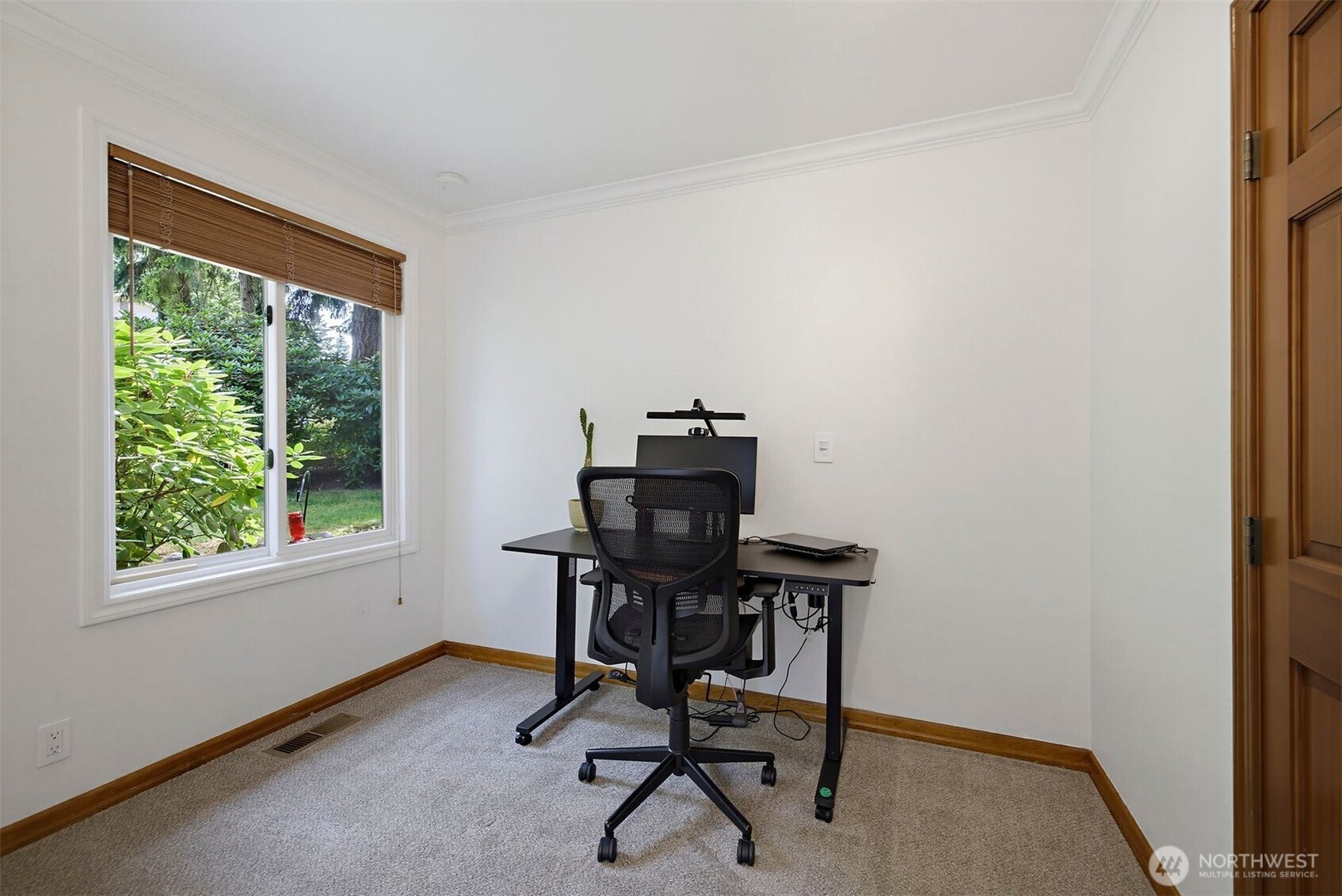 16653 157th Avenue Southeast Renton, WA 98058 - Photo 5 of 38
