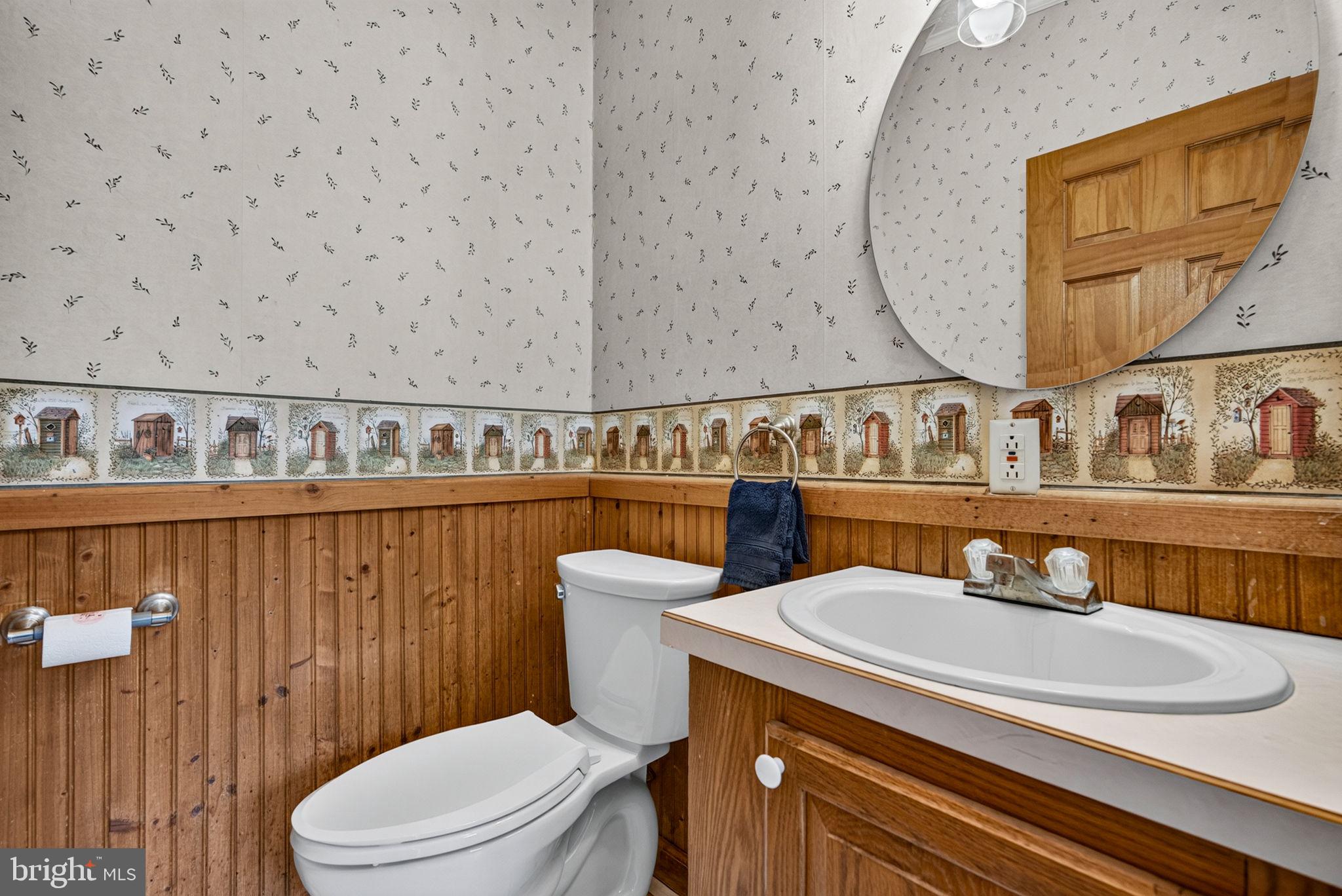 106 Quinton Alloway Road Salem, NJ 08079 - Photo 38 of 63 a bathroom with a sink a toilet and a mirror