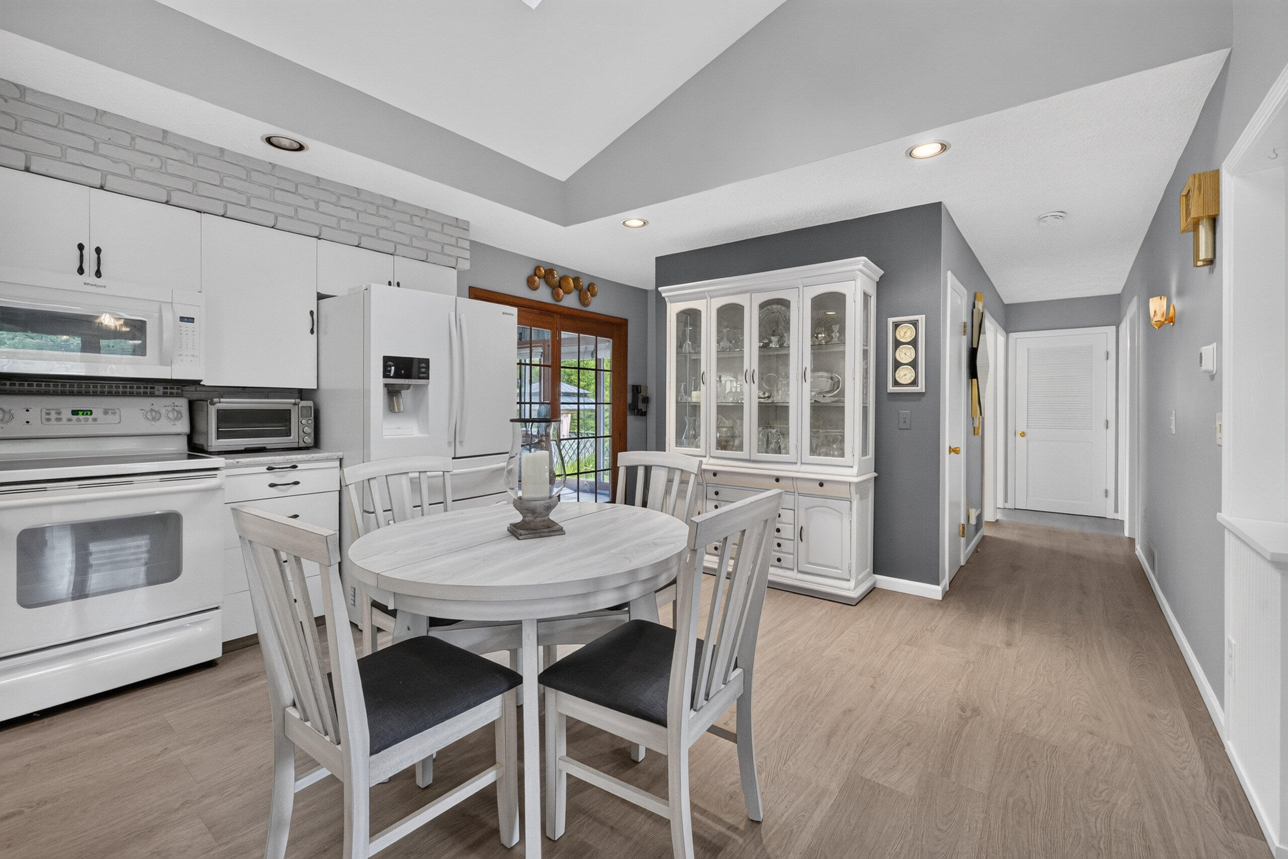 136 Grove Street Lewiston, ME 04240 - Photo 10 of 41 Interior-0098