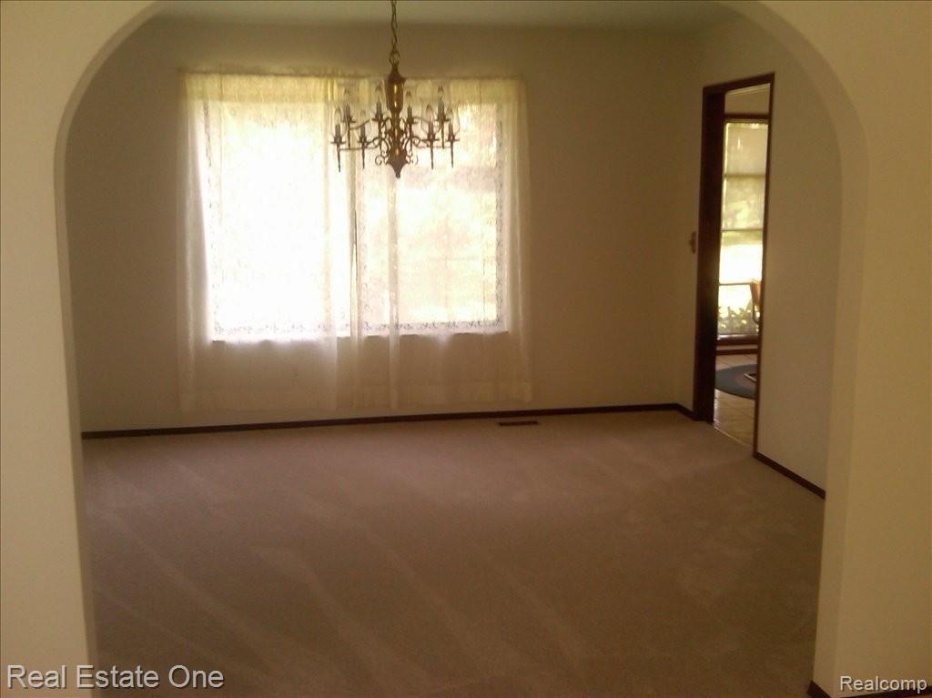 2600 Powderhorn Ridge Road Rochester, MI 48309 - Photo 11 of 24 Open layout