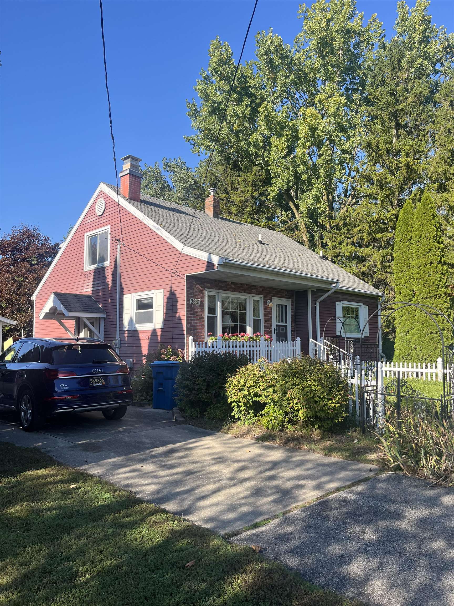2631 Simon Street Bay City, MI 48708 - Photo 1 of 17