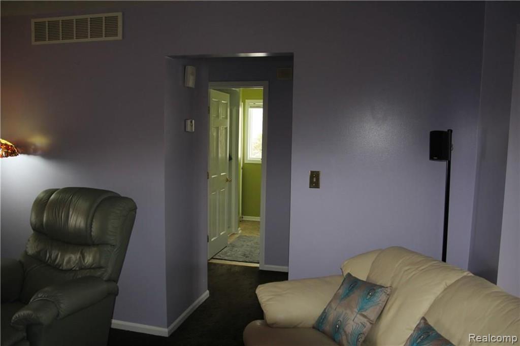 10151 Grafton Road Carleton, MI 48117 - Photo 20 of 32