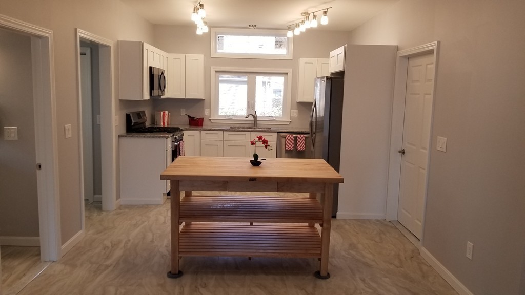 17 Hickory Road Norton, MA 02766 - Photo 1 of 29 Gallery Image 1