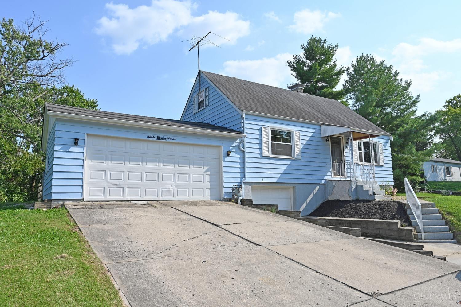 5146 Valley Ridge Road Cincinnati, OH 45247 - Photo 2 of 26 Gallery Image 2