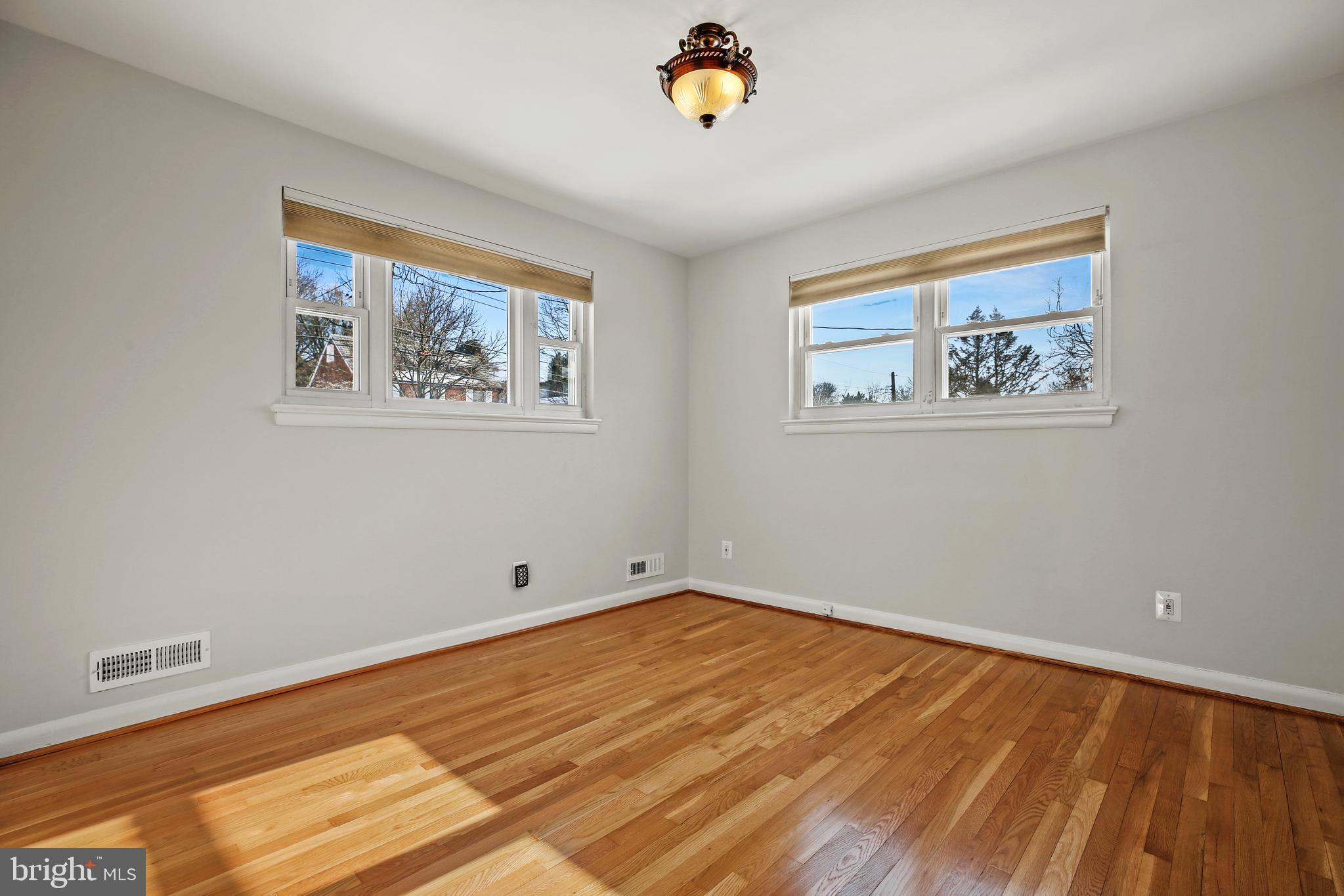 1445 Northgate Road Northwest Washington, DC 20012 - Photo 19 of 39 Front bedroom