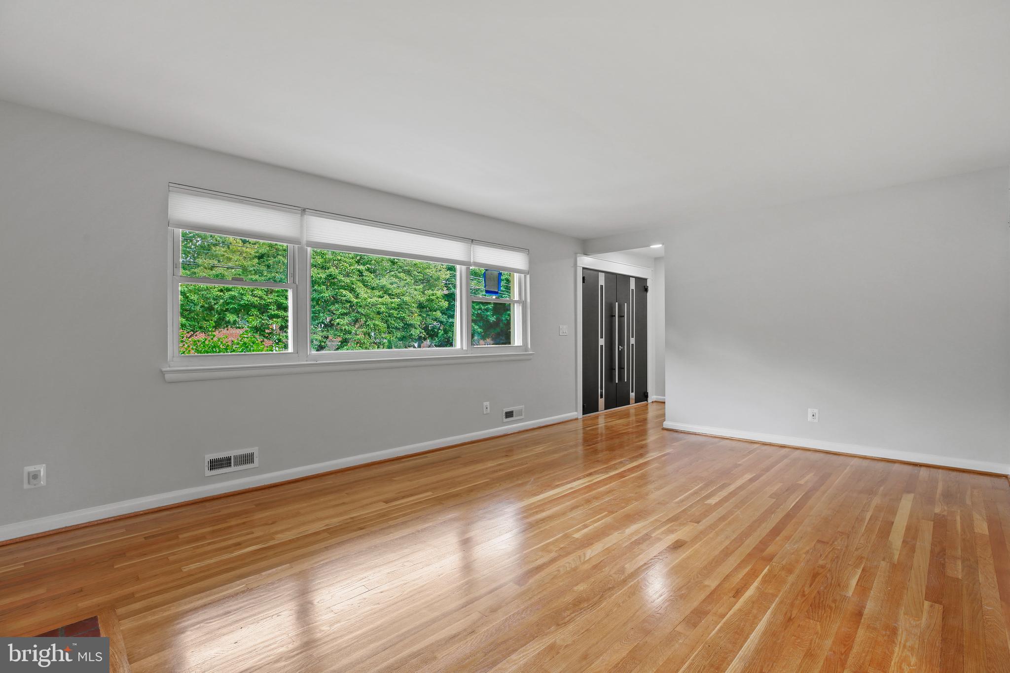 1445 Northgate Road Northwest Washington, DC 20012 - Photo 5 of 39 Natural light!