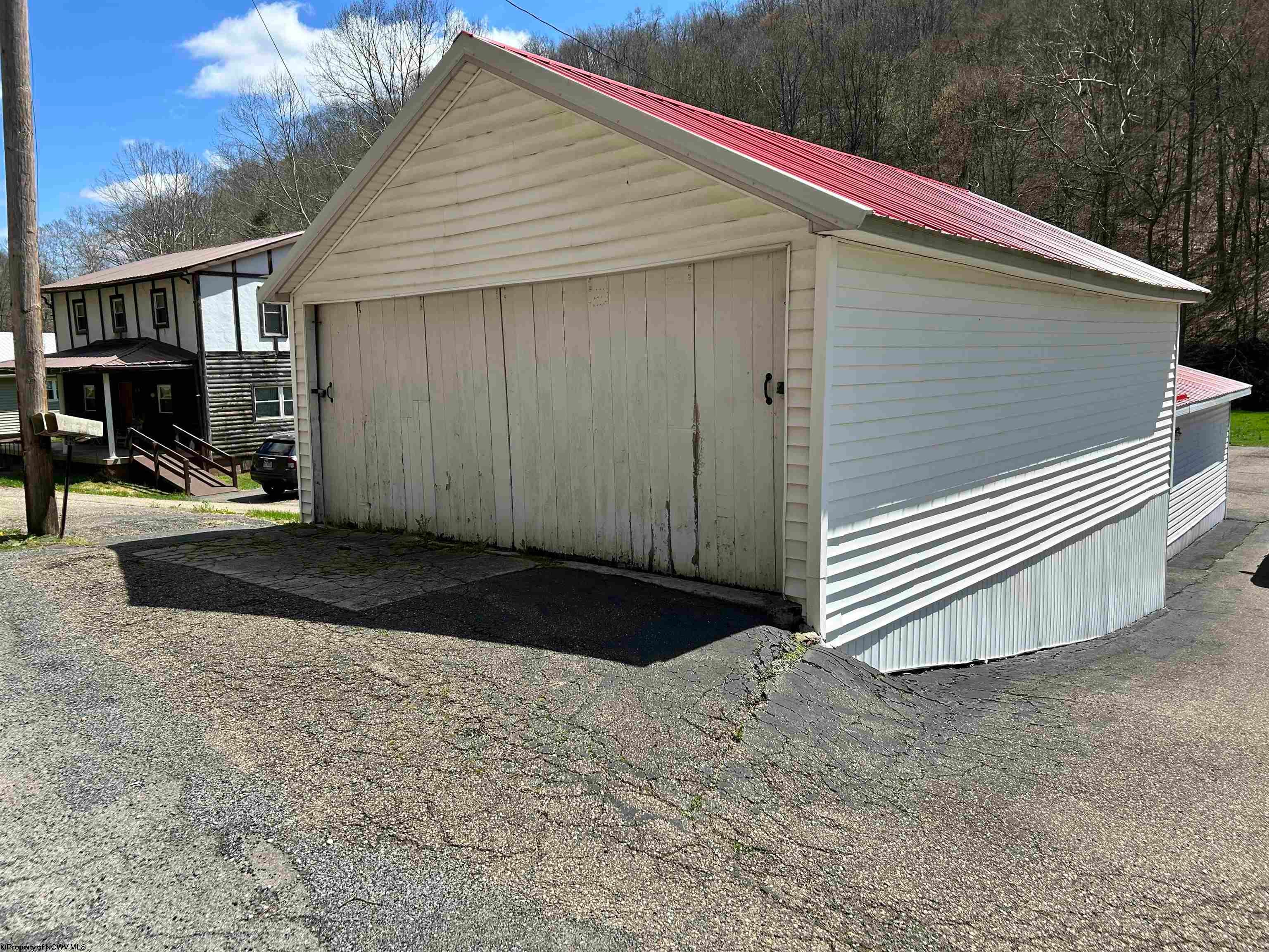 712 Mannington Road Smithfield, WV 26437 - Photo 21 of 42 Gallery Image 21