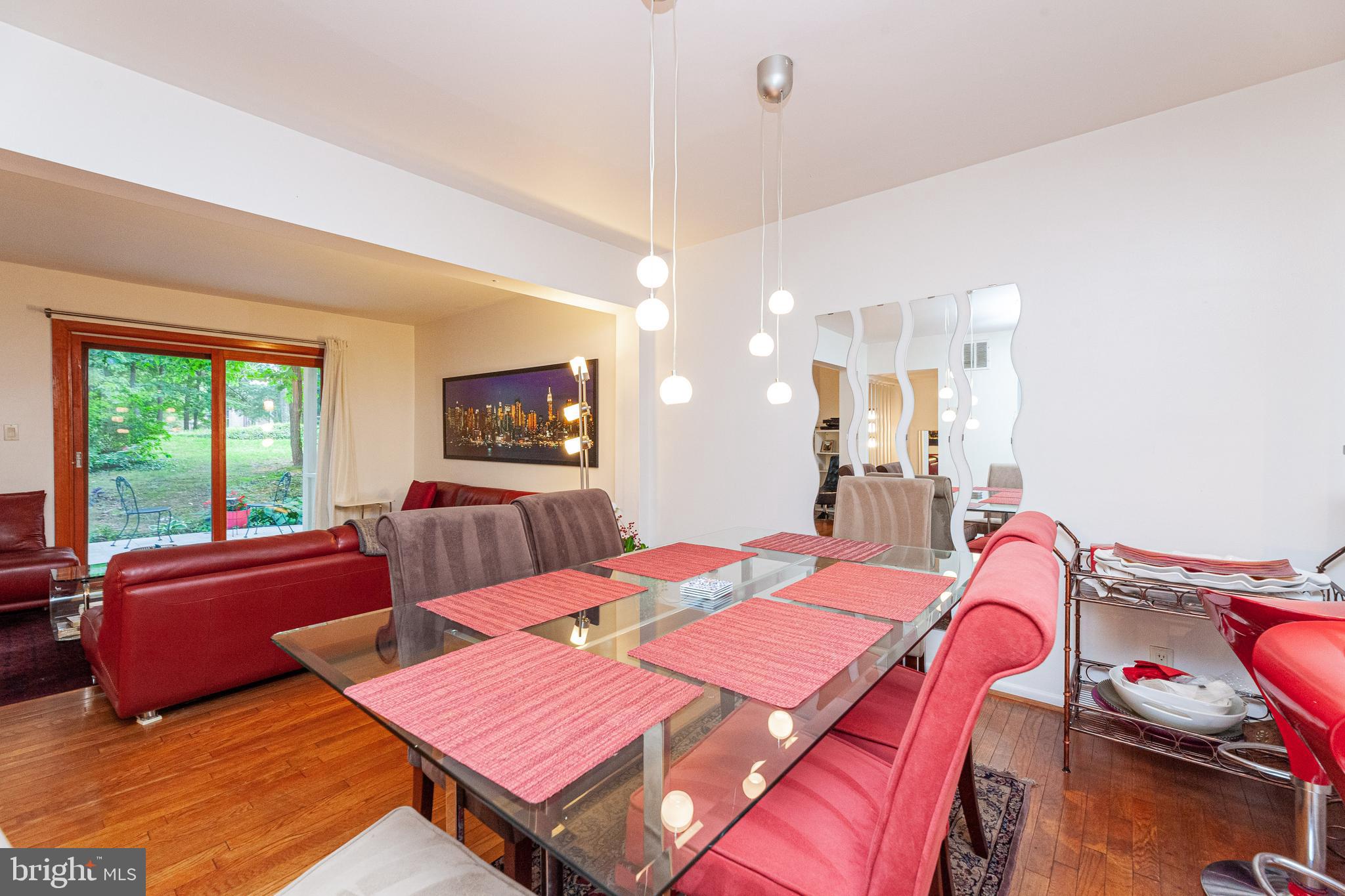 1663 Valencia Way Reston, VA 20190 - Photo 12 of 37