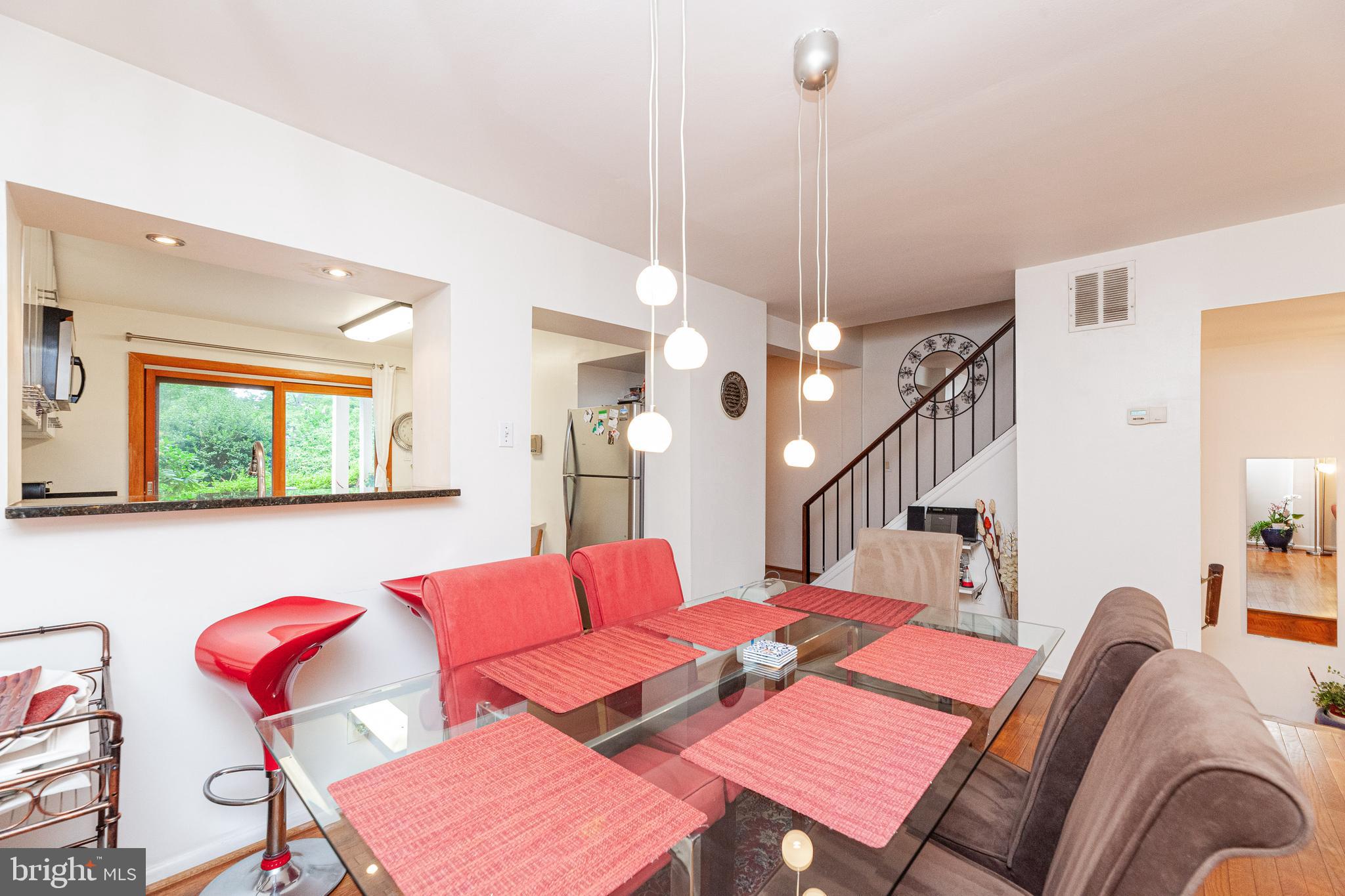 1663 Valencia Way Reston, VA 20190 - Photo 13 of 37