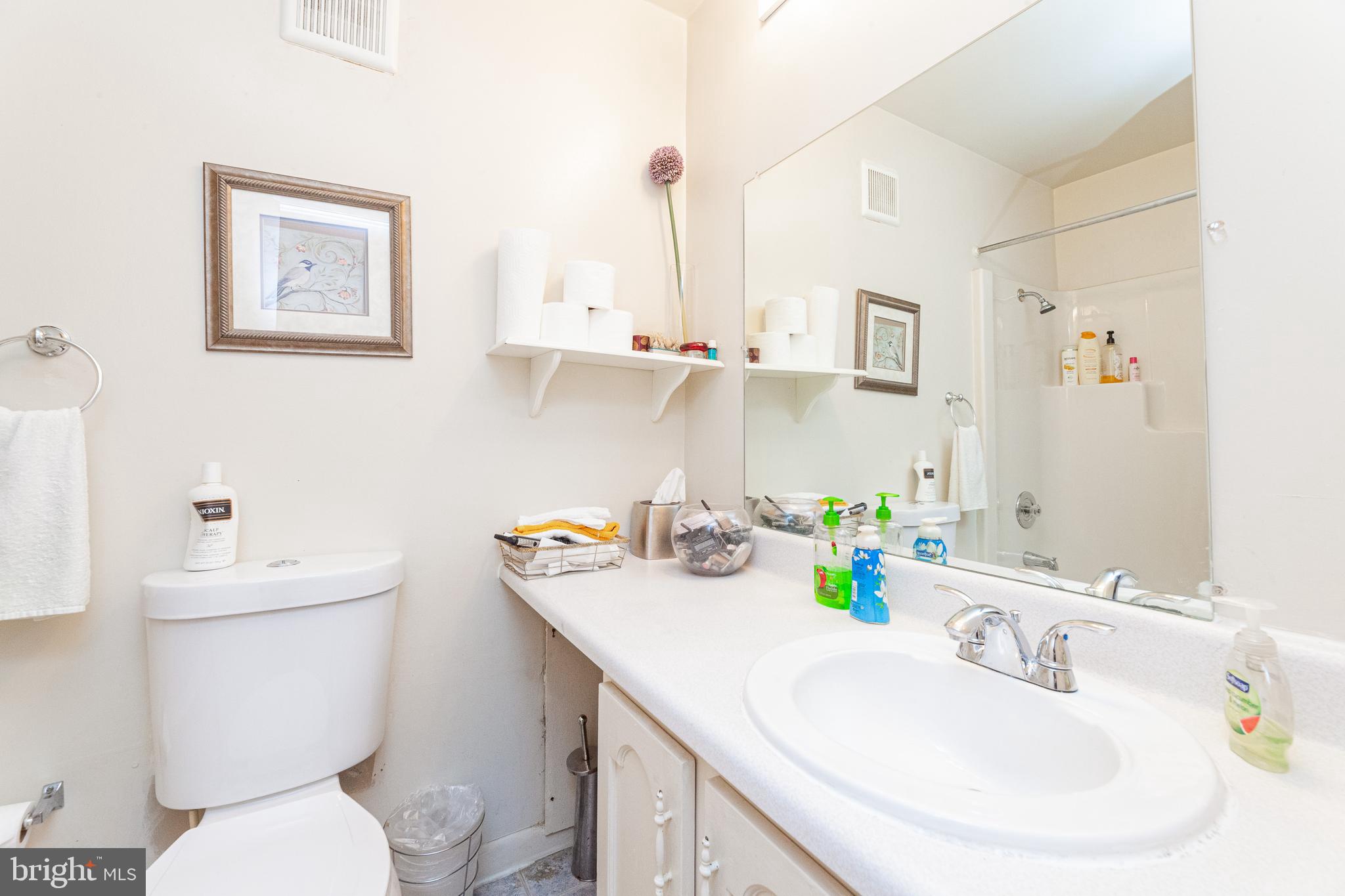 1663 Valencia Way Reston, VA 20190 - Photo 17 of 37