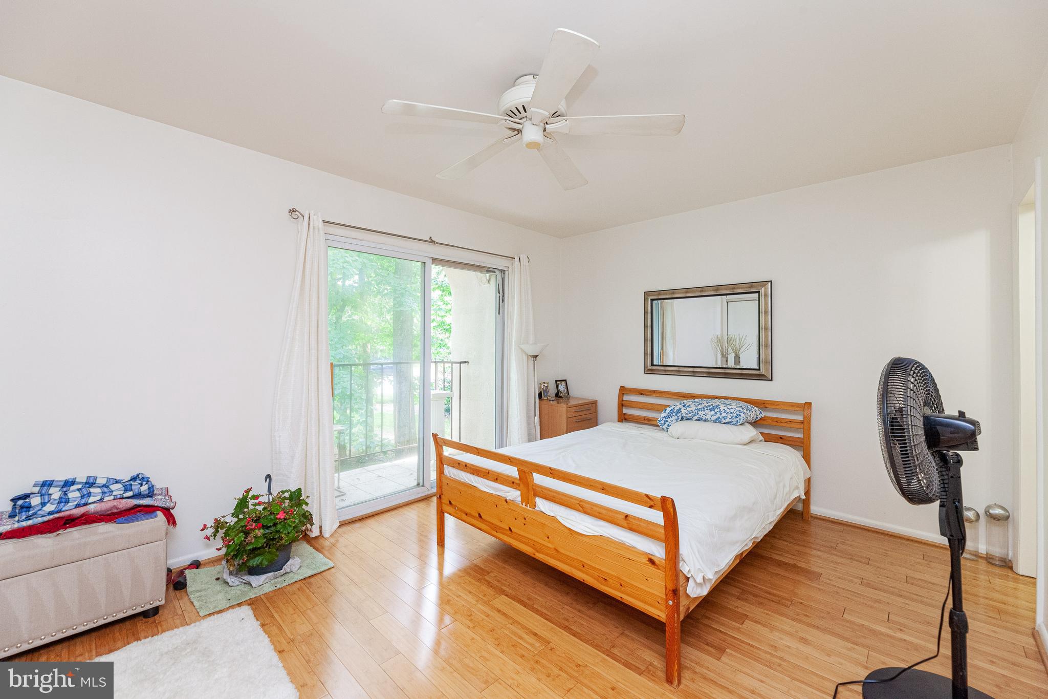 1663 Valencia Way Reston, VA 20190 - Photo 18 of 37