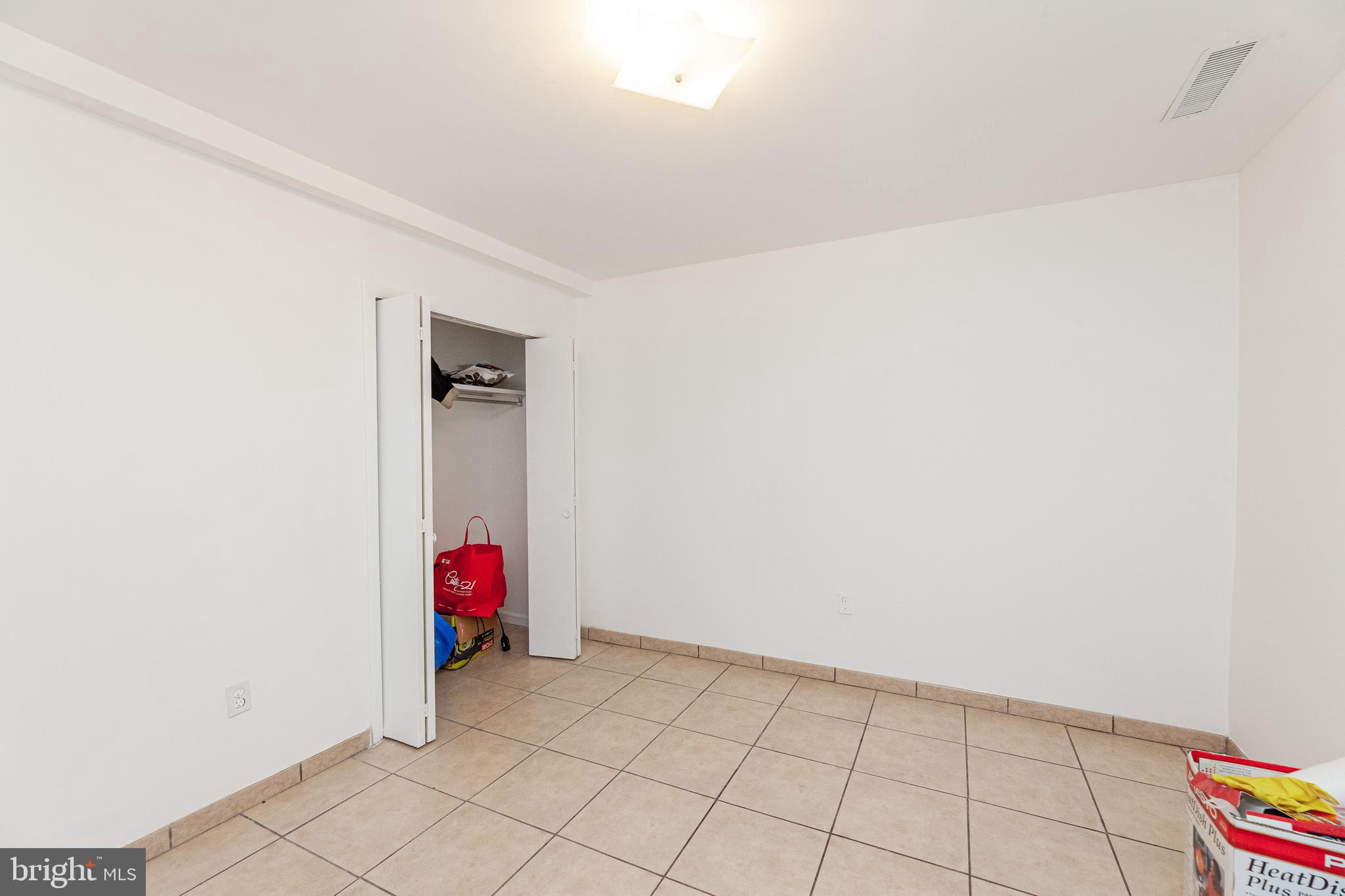 1663 Valencia Way Reston, VA 20190 - Photo 30 of 37