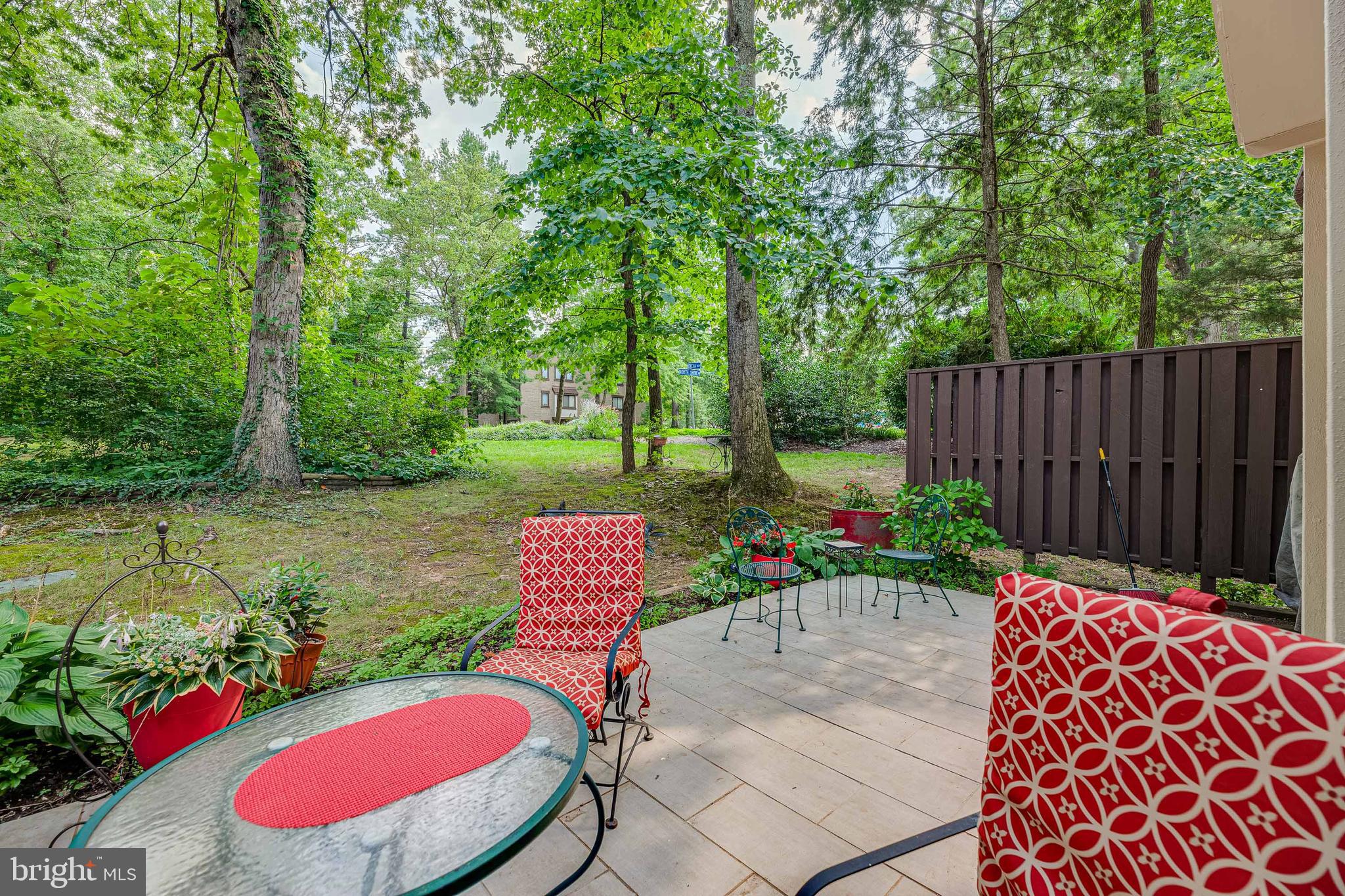 1663 Valencia Way Reston, VA 20190 - Photo 6 of 37