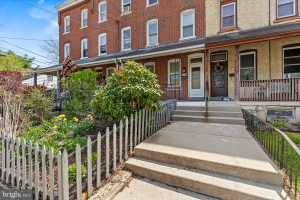 $229,900 | 218 Forrest Avenue, Norristown, PA 19401