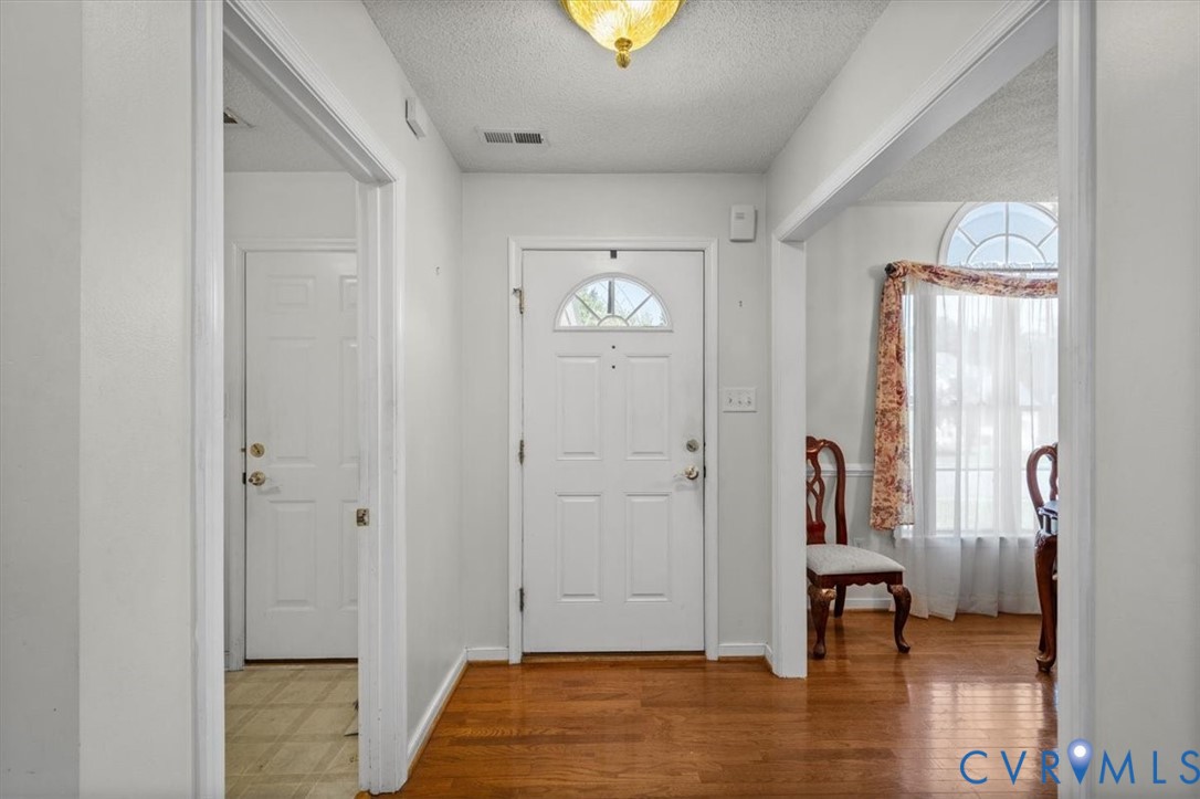 4319 Stately Oak Road North Chesterfield, VA 23234 - Photo 4 of 51 Wood-finish flooring, overhead light fixture, whit
