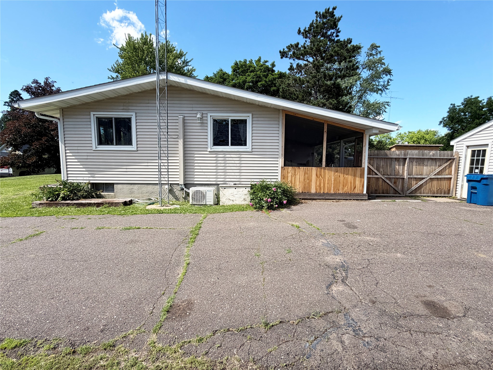 821 Manwaring Avenue Rice Lake, WI 54868 - Photo 31 of 36