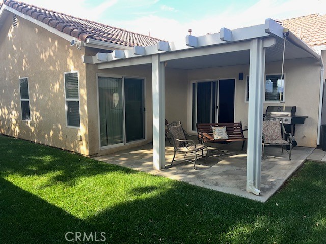 554 Weather Banning, CA 92220 - Photo 20 of 46 Relax on your covered patio