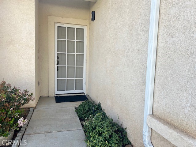 554 Weather Banning, CA 92220 - Photo 38 of 46 Front Entry