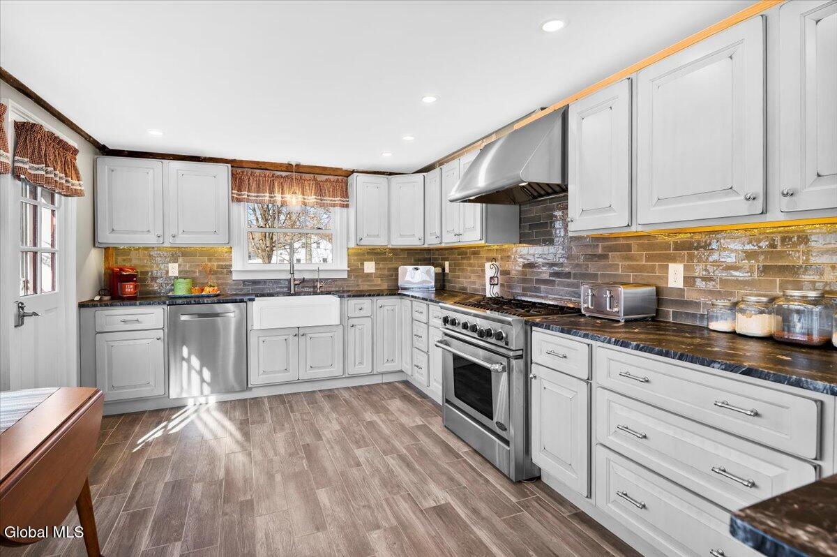 715 Ridge Road Queensbury, NY 12804 - Photo 2 of 36 07-FJD_5658