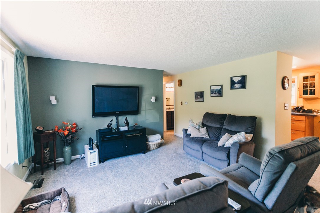12439 177th Place Southeast Renton, WA 98059 - Photo 8 of 37