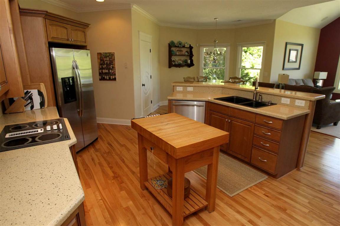 119 Cane Creek Harbor Road Seneca, SC 29672 - Photo 4 of 34