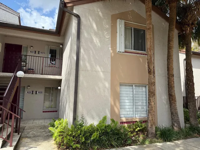 $335,000 | 9121 Southwest 138th Place, Unit 9121, Miami, FL 33186