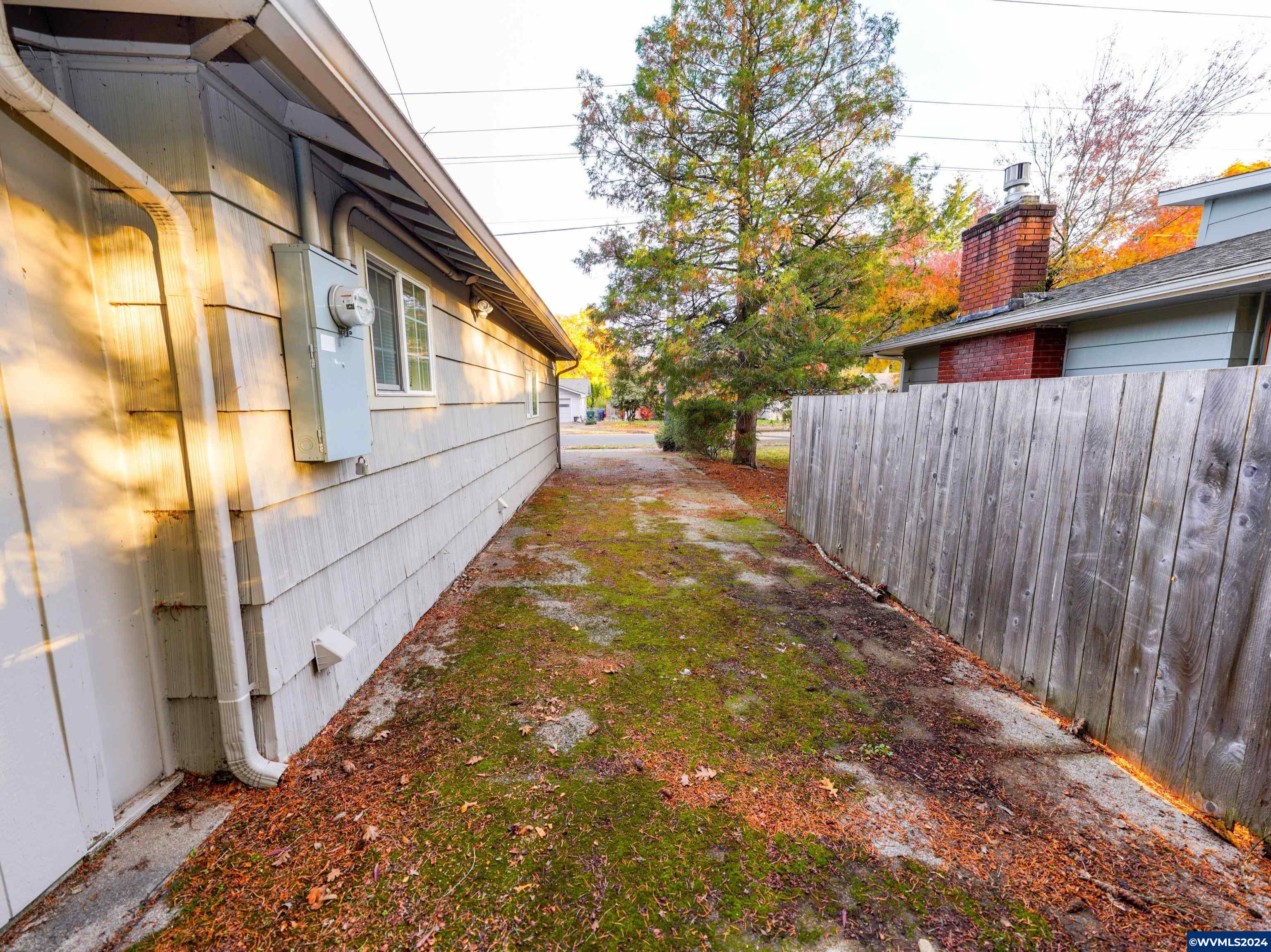 4831 Lone Oak Road Southeast Salem, OR 97302 - Photo 33 of 34 Gallery Image 33