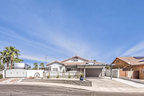 $2,395 | 7520 Barbie Avenue, Las Vegas, NV 89131