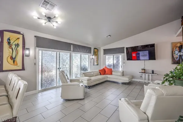 $2,395 | 7520 Barbie Avenue, Las Vegas, NV 89131