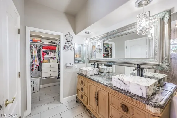 $2,395 | 7520 Barbie Avenue, Las Vegas, NV 89131