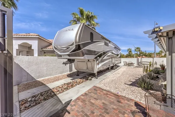 $2,395 | 7520 Barbie Avenue, Las Vegas, NV 89131